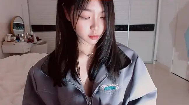 Snapshot of -Lucky_Girl chatting on 02.13.25 -Lucky Girl online show from 02.13.25