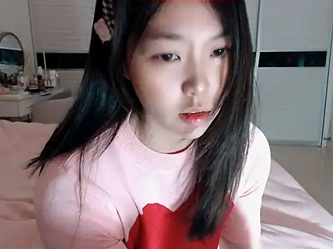 Snapshot of -Lucky_Girl chatting on 02.24.25 -Lucky Girl online show from 02.24.25