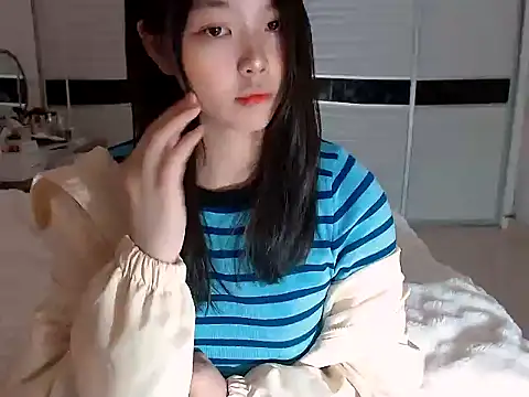 Snapshot of -Lucky_Girl chatting on 03.13.25 -Lucky Girl online show from 03.13.25