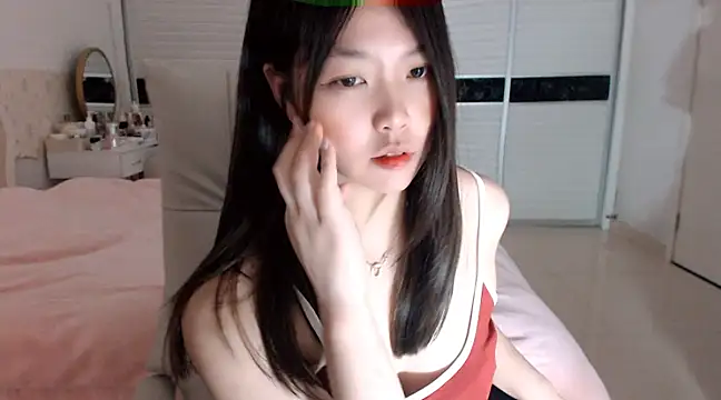 Snapshot of -Lucky_Girl chatting on 03.20.25 -Lucky Girl online show from 03.20.25