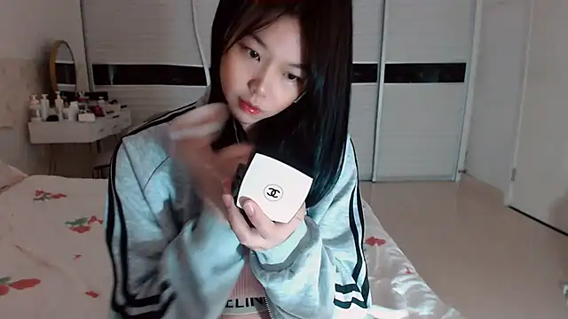 Snapshot of -Lucky_Girl chatting on 09.09.25 -Lucky Girl online show from 09.09.25