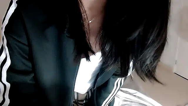 Snapshot of -Lucky_Girl chatting on 10.09.25 -Lucky Girl online show from 10.09.25