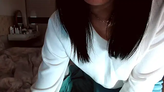 Snapshot of -Lucky_Girl chatting on 10.23.25 -Lucky Girl online show from 10.23.25