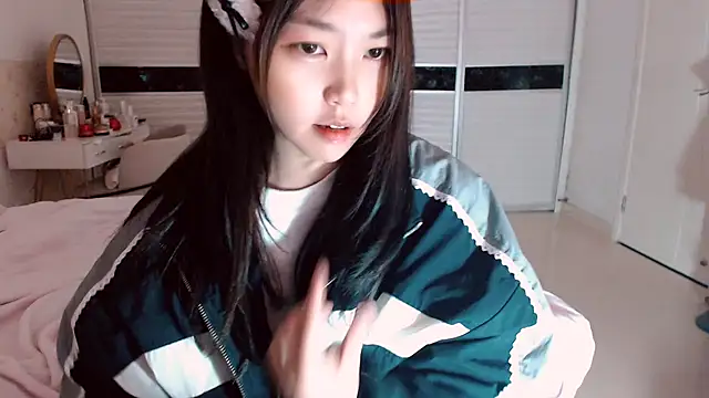 -Lucky Girl online show from 01.15.26