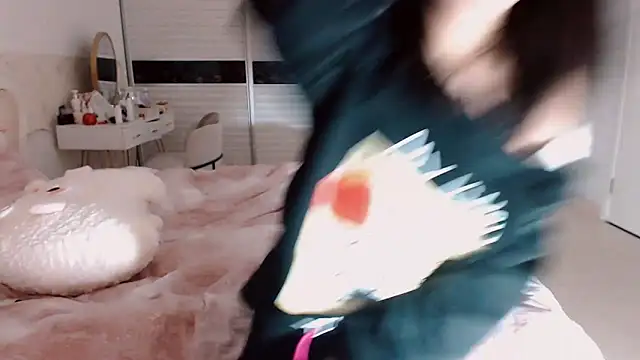 -Lucky Girl online show from 03.17.26