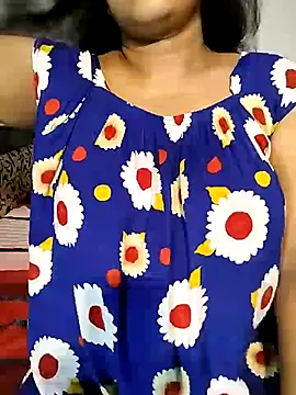 Snapshot of Quite_Malsha chatting on 03.07.25 Quite Malsha online show from 03.07.25