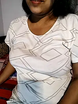 Snapshot of Quite_Malsha chatting on 03.11.25 Quite Malsha online show from 03.11.25