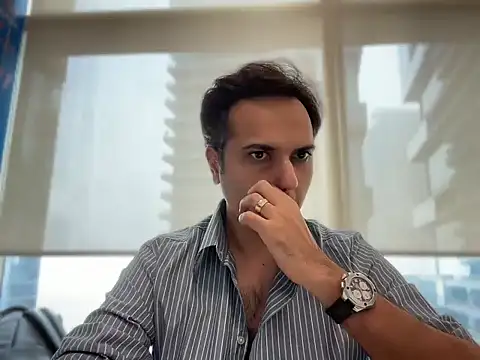 Snapshot of immog727 chatting on 02.01.26 immog727 online show from 02.01.26