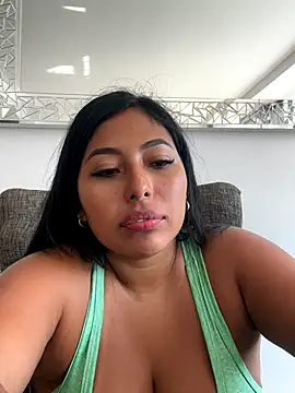 emmyjhonson07 online show from 09.09.25