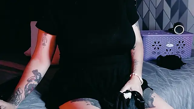 shybutdirtygirrll online show from 10.09.25