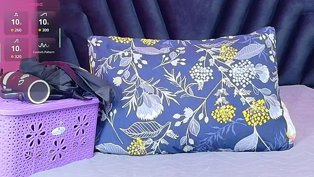 shybutdirtygirrll online show from 10.26.25