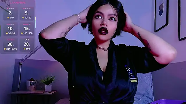 shybutdirtygirrll online show from 10.30.25