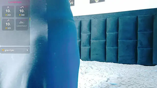 shybutdirtygirrll online show from 11.12.25