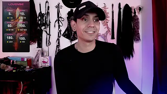 Snapshot of alex__top chatting on 03.22.25 alex top online show from 03.22.25