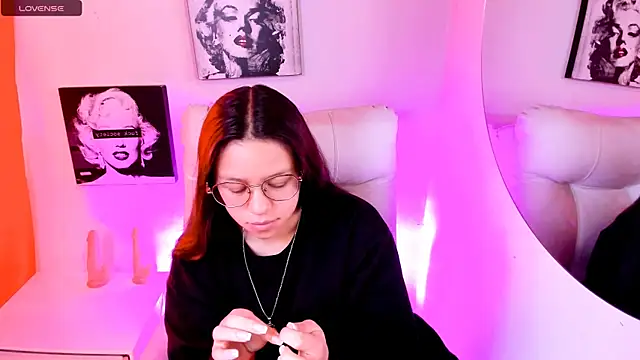 SamanthaRoldaan online show from 03.26.26