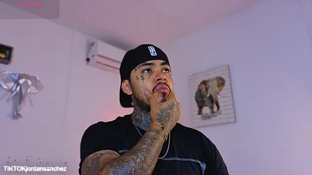 JordanSmiith  online show from 01.05.26