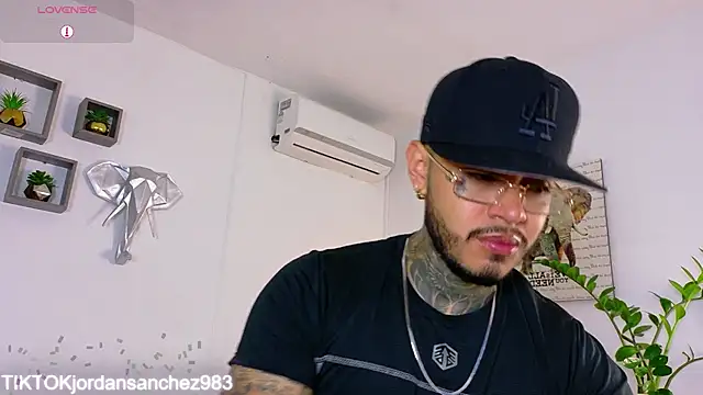 JordanSmiith  online show from 02.10.26