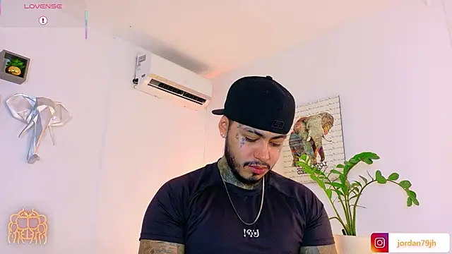 Snapshot of JordanSmiith_ chatting on 07.18.26 JordanSmiith online show from 07.18.26