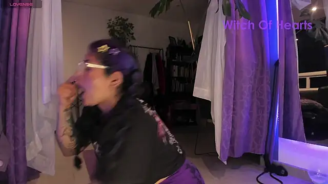 witchviolet online show from 07.04.26