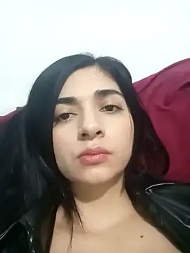 Snapshot of Linisprincehot69 chatting on 12.05.24 Linisprincehot69 online show from 12.05.24