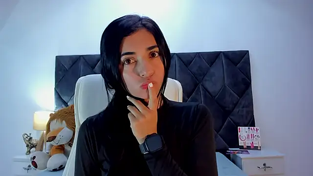 Snapshot of Linisprincehot69 chatting on 01.22.25 Linisprincehot69 online show from 01.22.25