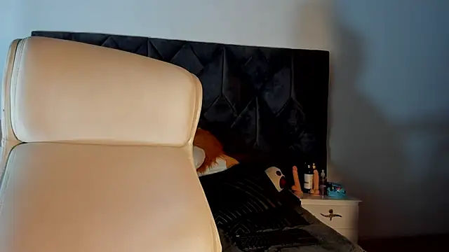 Snapshot of Linisprincehot69 chatting on 03.20.25 Linisprincehot69 online show from 03.20.25