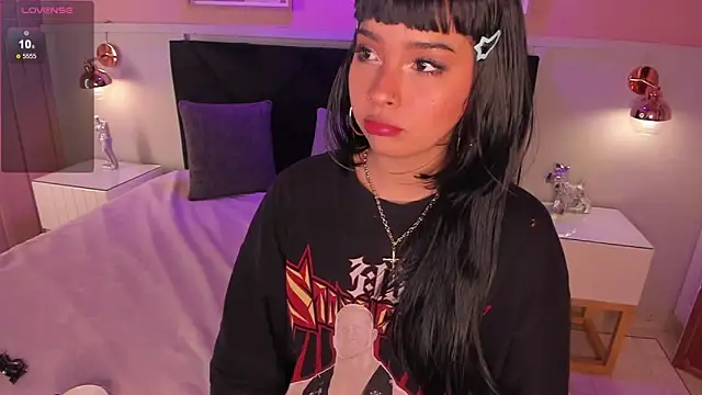 chloe watson  online show from 05.22.26