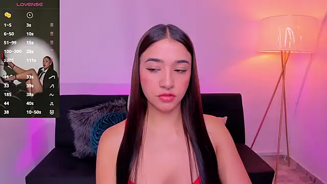 Snapshot of Antonella_Grayy chatting on 05.14.26 Antonella Grayy online show from 05.14.26