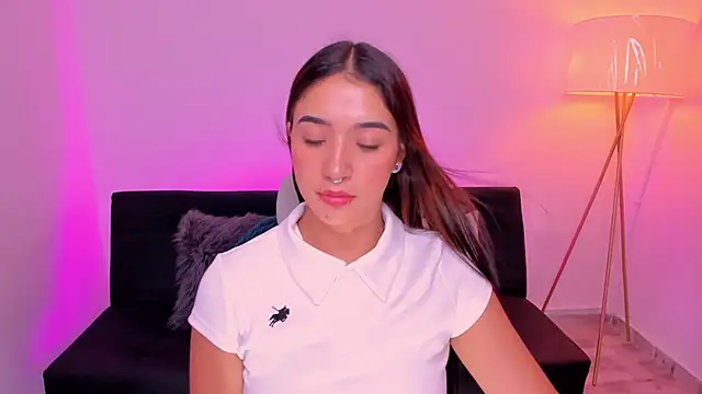 Snapshot of Antonella_Grayy chatting on 05.27.26 Antonella Grayy online show from 05.27.26