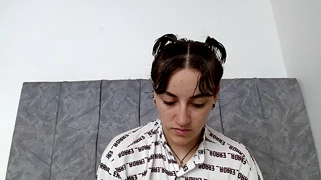 linda 33 online show from 10.23.25