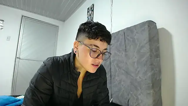 linda 33 online show from 04.23.26