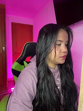 Snapshot of leila_22 chatting on 02.27.26 leila 22 online show from 02.27.26