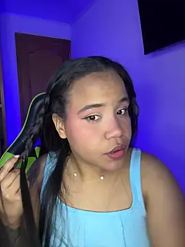 leila 22 online show from 03.13.26