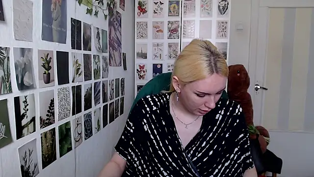 CapriScorpion online show from 04.10.26