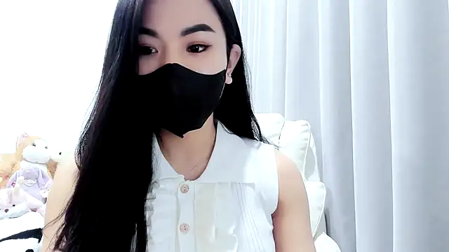 Snapshot of Lita-Julia chatting on 11.01.25 Lita-Julia online show from 11.01.25