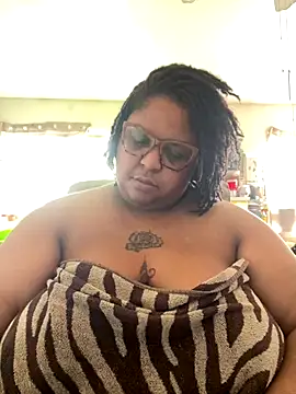 kweenxkarma online show from 10.06.25