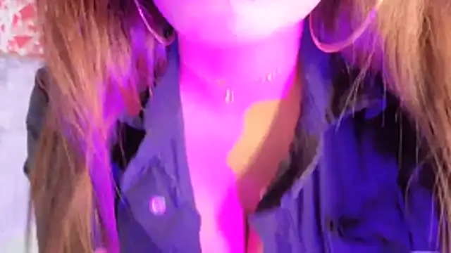 Snapshot of CarolRodriguez_ chatting on 10.10.25 CarolRodriguez online show from 10.10.25