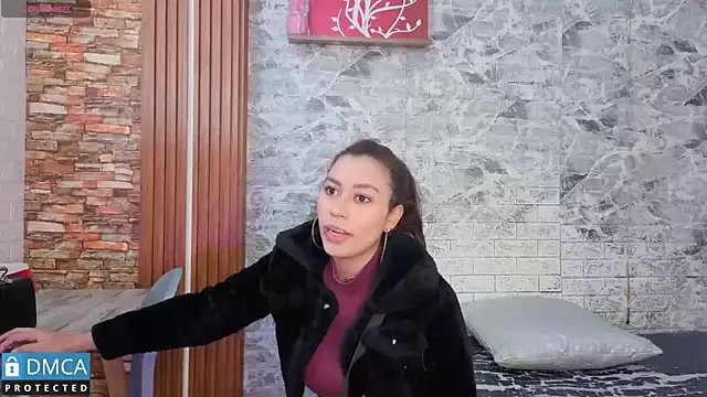 Snapshot of CarolRodriguez_ chatting on 10.18.25 CarolRodriguez online show from 10.18.25