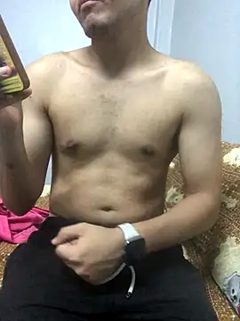 Snapshot of Arabian-B chatting on 10.21.25 Arabian-B online show from 10.21.25