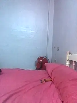 Snapshot of Arabian-B chatting on 11.17.25 Arabian-B online show from 11.17.25