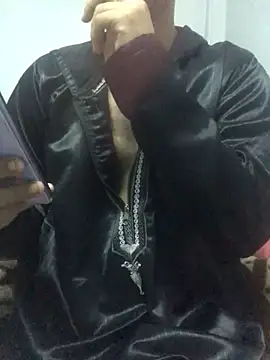 Snapshot of Arabian-B chatting on 11.18.25 Arabian-B online show from 11.18.25