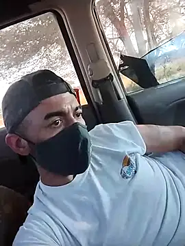 Snapshot of prettyboi6992 chatting on 10.04.25 prettyboi6992 online show from 10.04.25