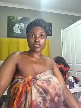 Snapshot of Bustygoddess32 chatting on 12.31.24 Bustygoddess32 online show from 12.31.24