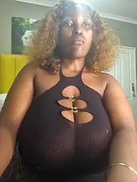 Snapshot of Bustygoddess32 chatting on 01.07.25 Bustygoddess32 online show from 01.07.25