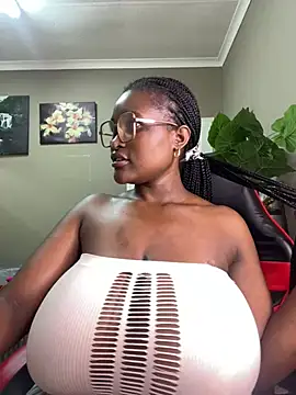 Snapshot of Bustygoddess32 chatting on 01.23.25 Bustygoddess32 online show from 01.23.25