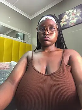Snapshot of Bustygoddess32 chatting on 01.31.25 Bustygoddess32 online show from 01.31.25