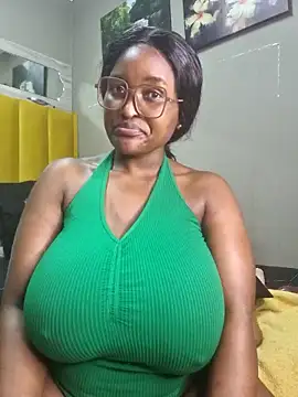 Snapshot of Bustygoddess32 chatting on 02.19.25 Bustygoddess32 online show from 02.19.25