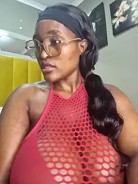 Snapshot of Bustygoddess32 chatting on 02.28.25 Bustygoddess32 online show from 02.28.25