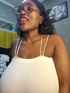 Snapshot of Bustygoddess32 chatting on 03.20.25 Bustygoddess32 online show from 03.20.25
