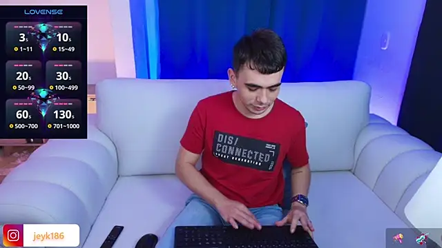 Snapshot of Jey_keler1 chatting on 10.18.25 Jey keler1 online show from 10.18.25